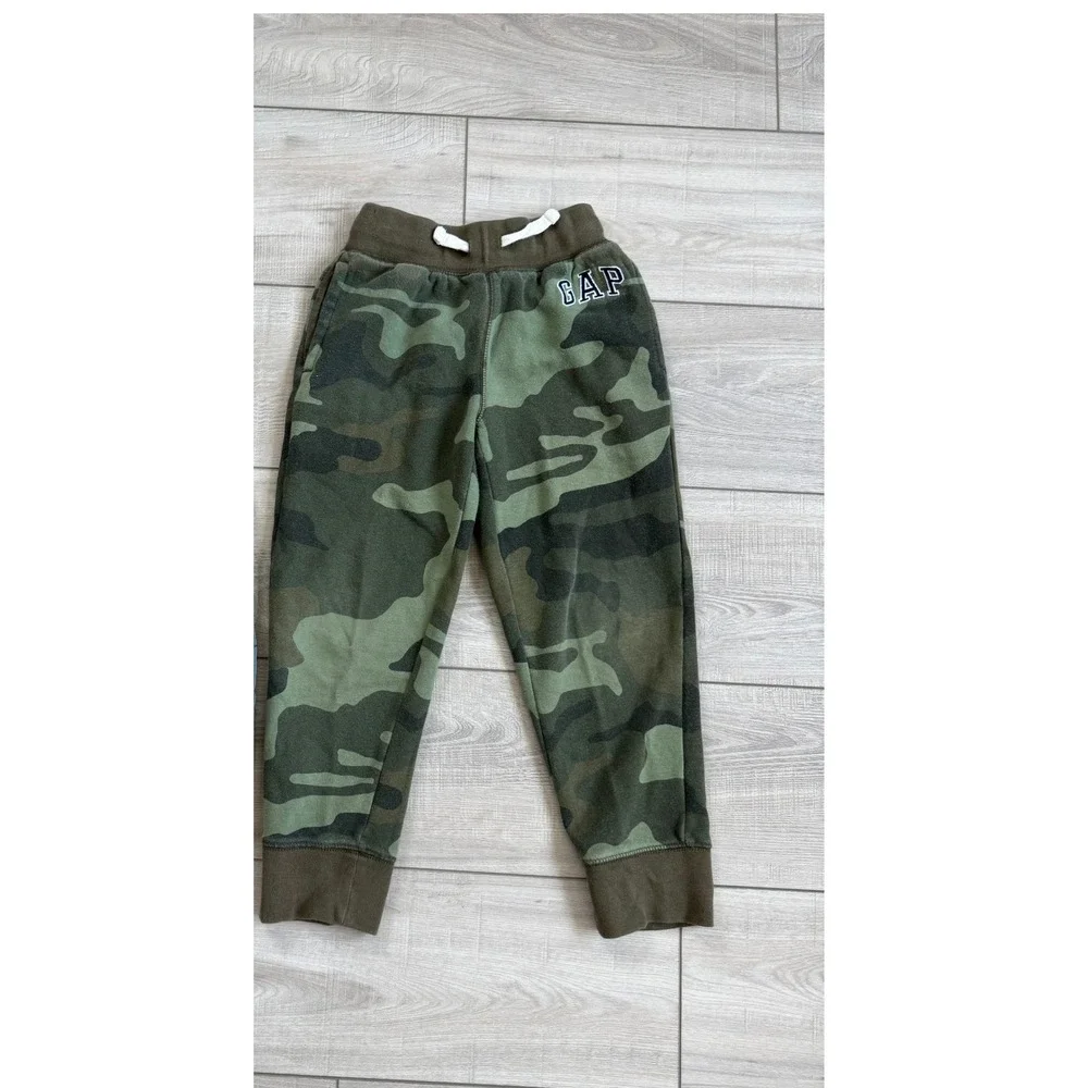 Gap Joggers Kids S 6-7 Green Camo Fleece Sweatpants Drawstring Logo